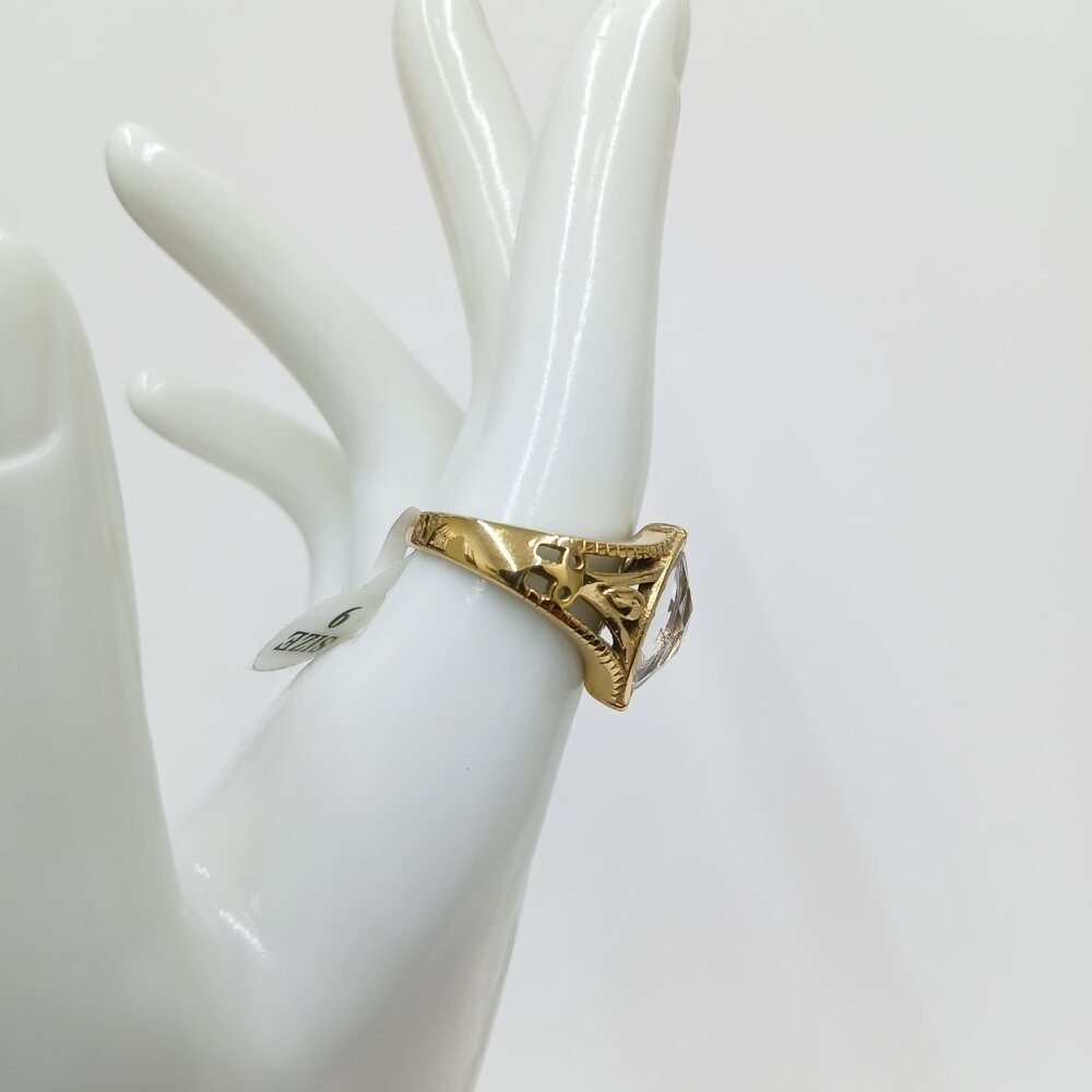 Ring - Picture 3 of 5